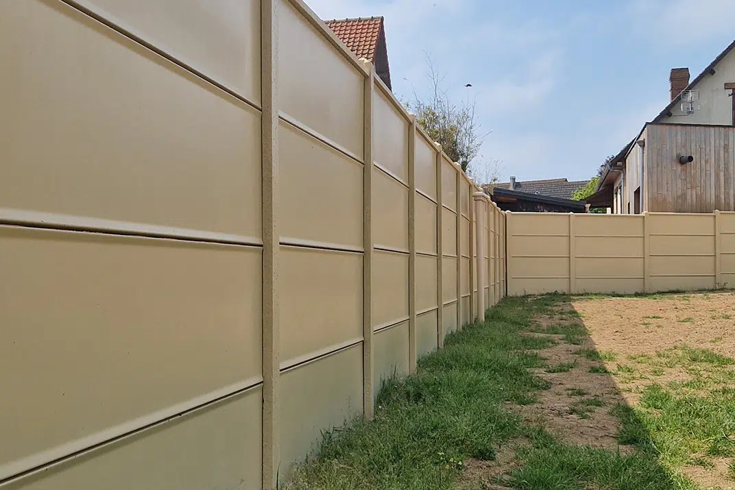Opter pour une clôture en béton - découvrez tous les avantages